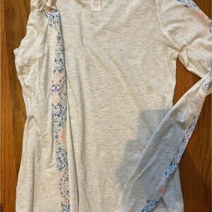 Ivivva Cream and Teal Long Sleeve Shirt